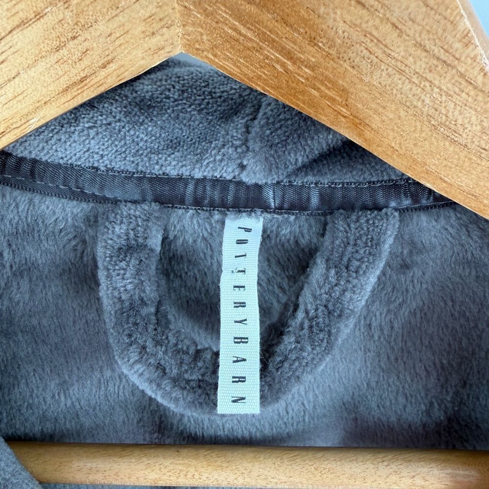 Pottery Barn cloud nine plush gray robe women’s size M comfort cozy - Picture 2 of 5